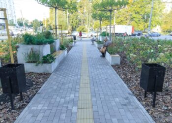 У Києві облаштували сквер замість МАФів  | ПРО ГОЛОВНЕ