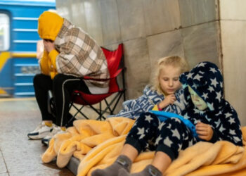 У київському метро просять створити кімнати для мам із немовлятами | ПРО ГОЛОВНЕ