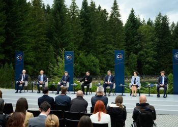Україна запропонувала країнам «Карпатської вісімки» інвестувати $10,7 млрд у 90 проєктів Економіка