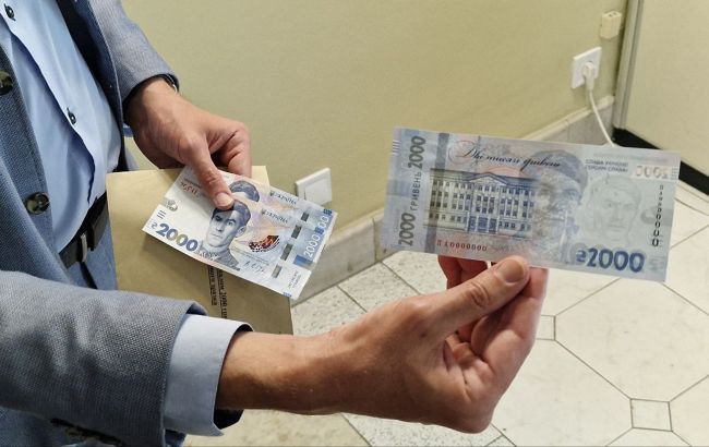 Банкнота у 2000 гривень стане сьомою в обігу: які номінали діють зараз та хто на них 1