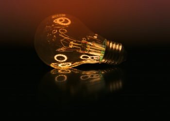 Борги за світло: з 1 жовтня змінюються правила відключення електроенергії |