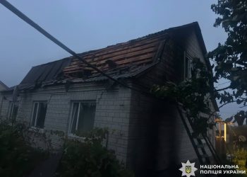 Бучанський район зазнав атаки дронів і ракет: пошкоджено будинки, авто та є постраждалий | ІРПІНСЬКИЙ ВІСНИК