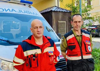 Медики Києва двічі повертали до життя чоловіка після падіння з 7 поверху