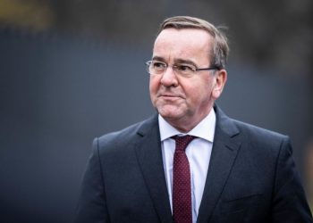 Міністр оборони Німеччини приїхав до Києва з неанонсованим візитом