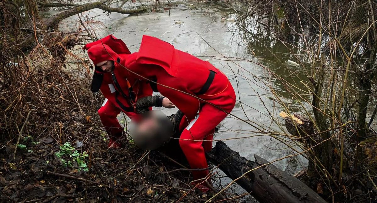 На Білоцерківщині зі ставка дістали потопельника