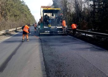 На двох локаціях Києва частково перекриють рух транспорту (СХЕМИ)