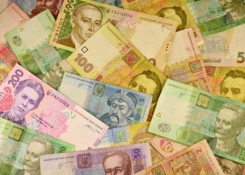 НБУ рекомендує банкам посилити контроль за валютними операціями: на що звертатимуть увагу |