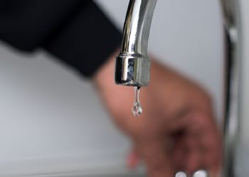 Після обстрілів РФ у столиці перебої з водопостачанням: названі райони