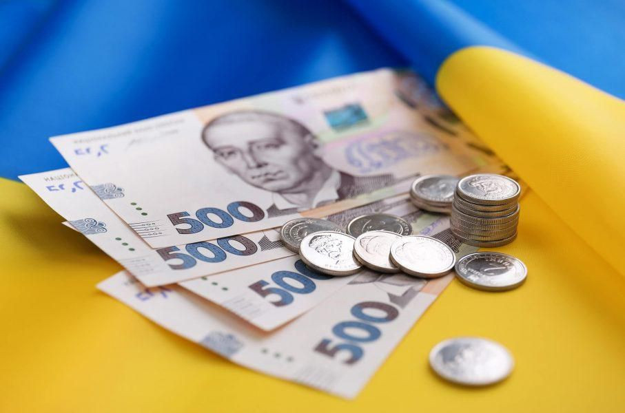 Скільки нормативно-правових актів повинна терміново затвердити Верховна Рада України, щоб країна змогла отримати підтримку. 1