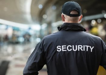 Снайперу пропонують роботу охоронця: чому бізнес не бачить навичок ветеранів – Економіка