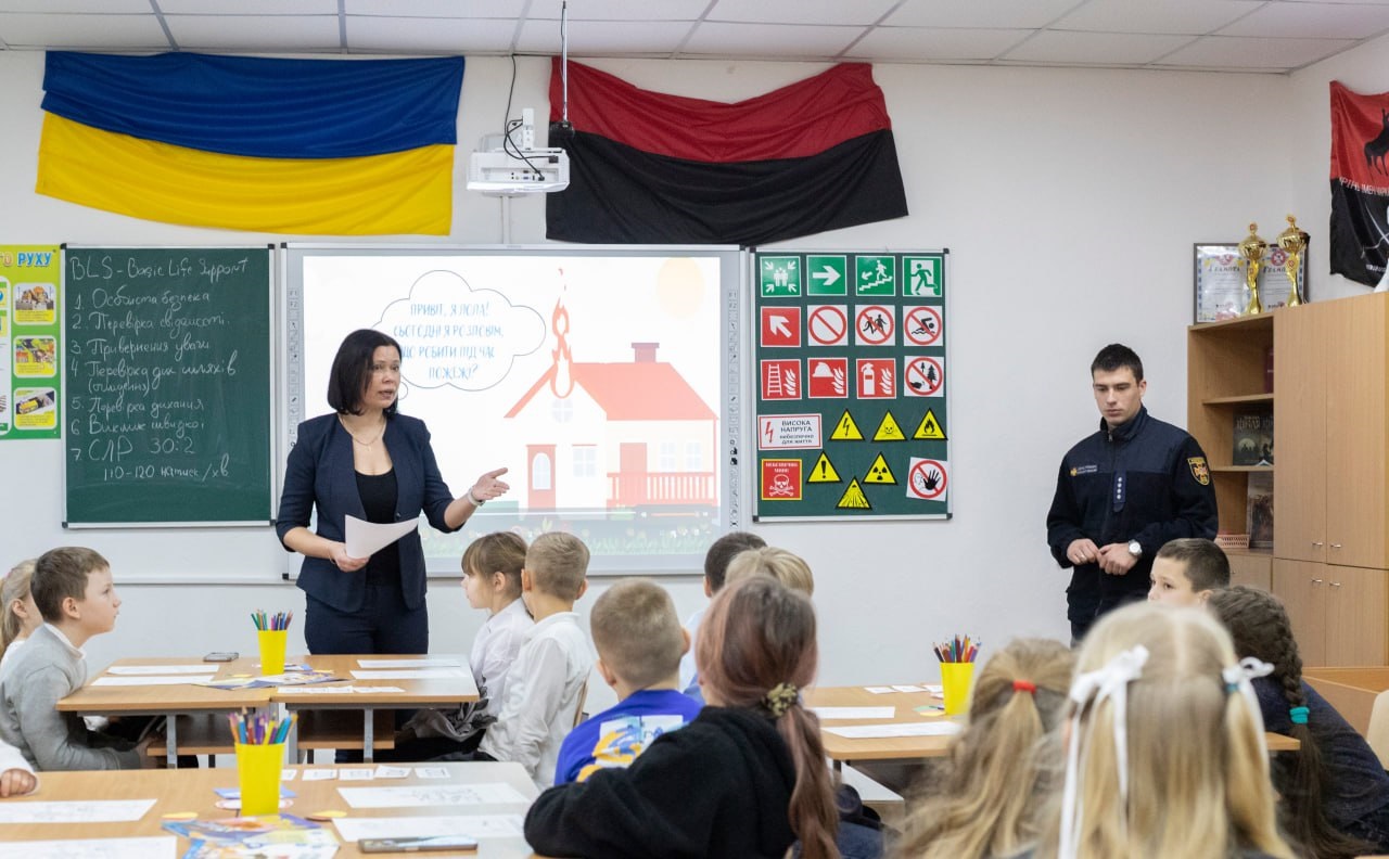 У Глевахівському академічному ліцеї відкрили новий Клас безпеки (ФОТО)